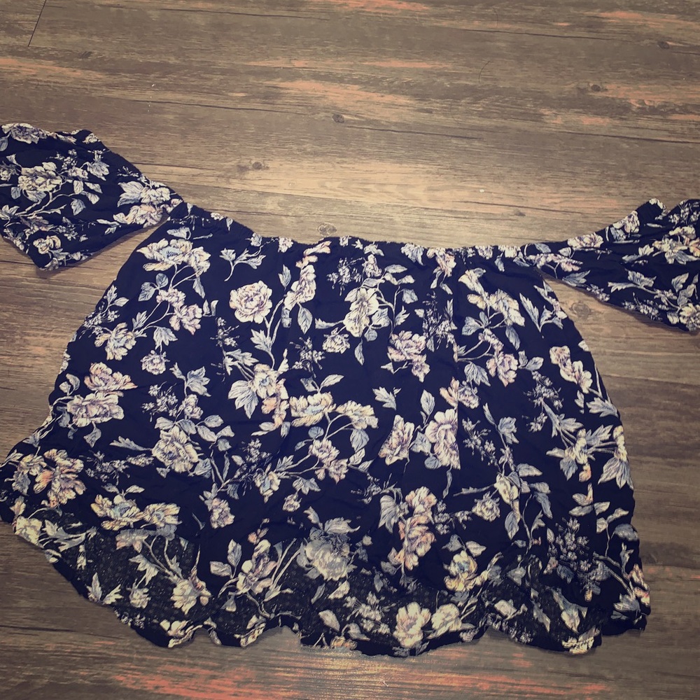 American Eagle floral shirt